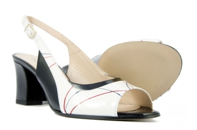 Elegant patent sandals