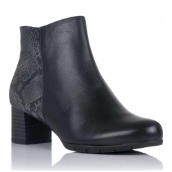Black boots Pitillos