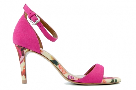 Pink elegant sandals