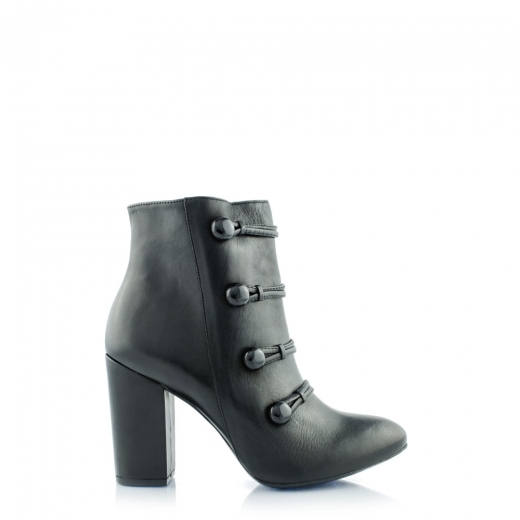 Thick heel ankle boots 