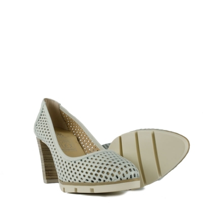 Дамски бели обувки