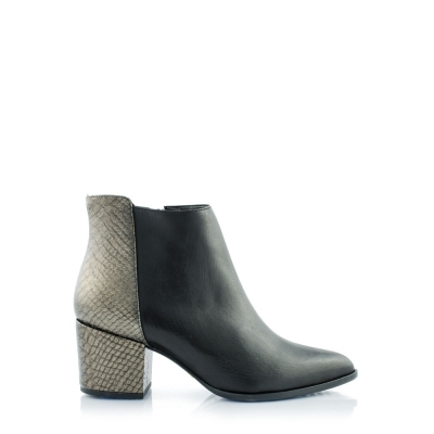 Thick heel leqther boots