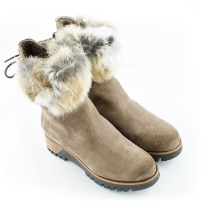 Beige boots with lapin 