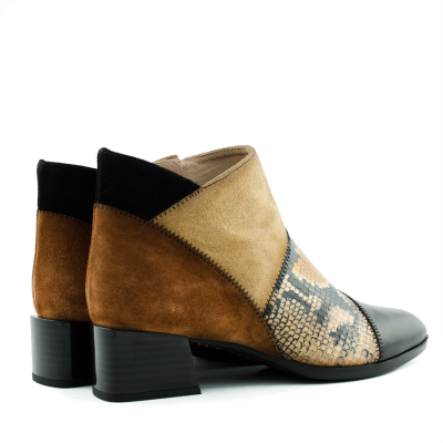 Brown ankle boots Hispanitas