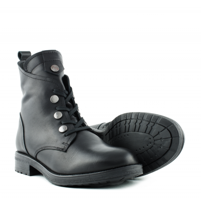 Black boots Bari