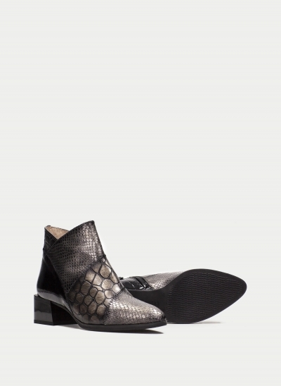 Black ankle boots Hispanitas